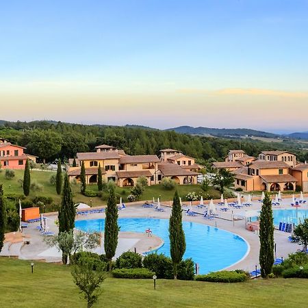 Pian Dei Mucini Resort Le Ville Massa Marittima Exteriör bild
