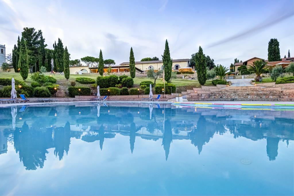 Pian Dei Mucini Resort Le Ville Massa Marittima Exteriör bild