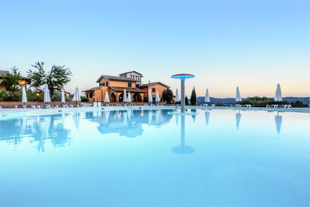 Pian Dei Mucini Resort Le Ville Massa Marittima Exteriör bild