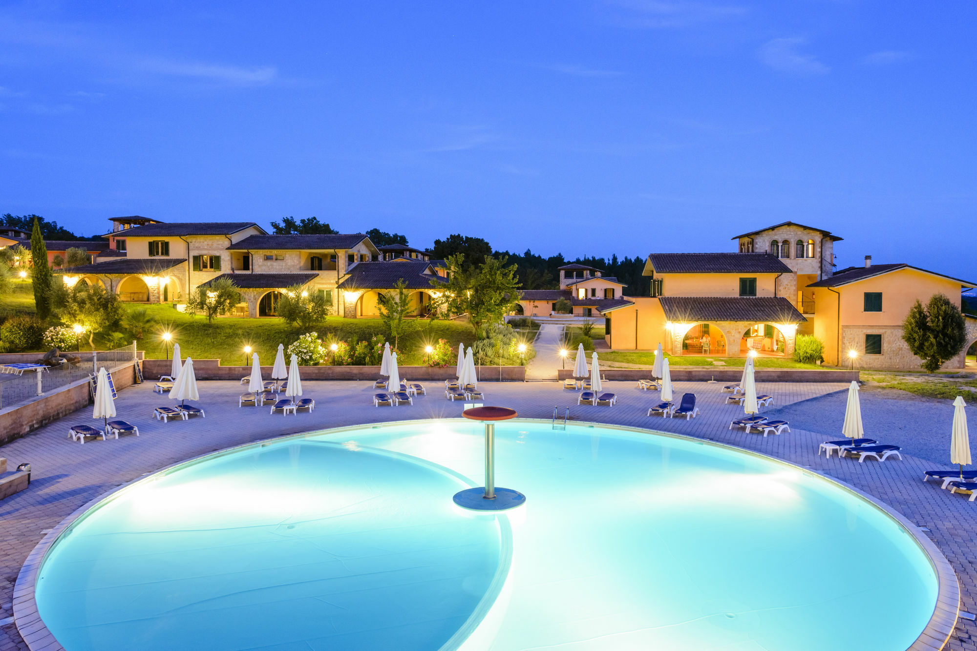 Pian Dei Mucini Resort Le Ville Massa Marittima Exteriör bild