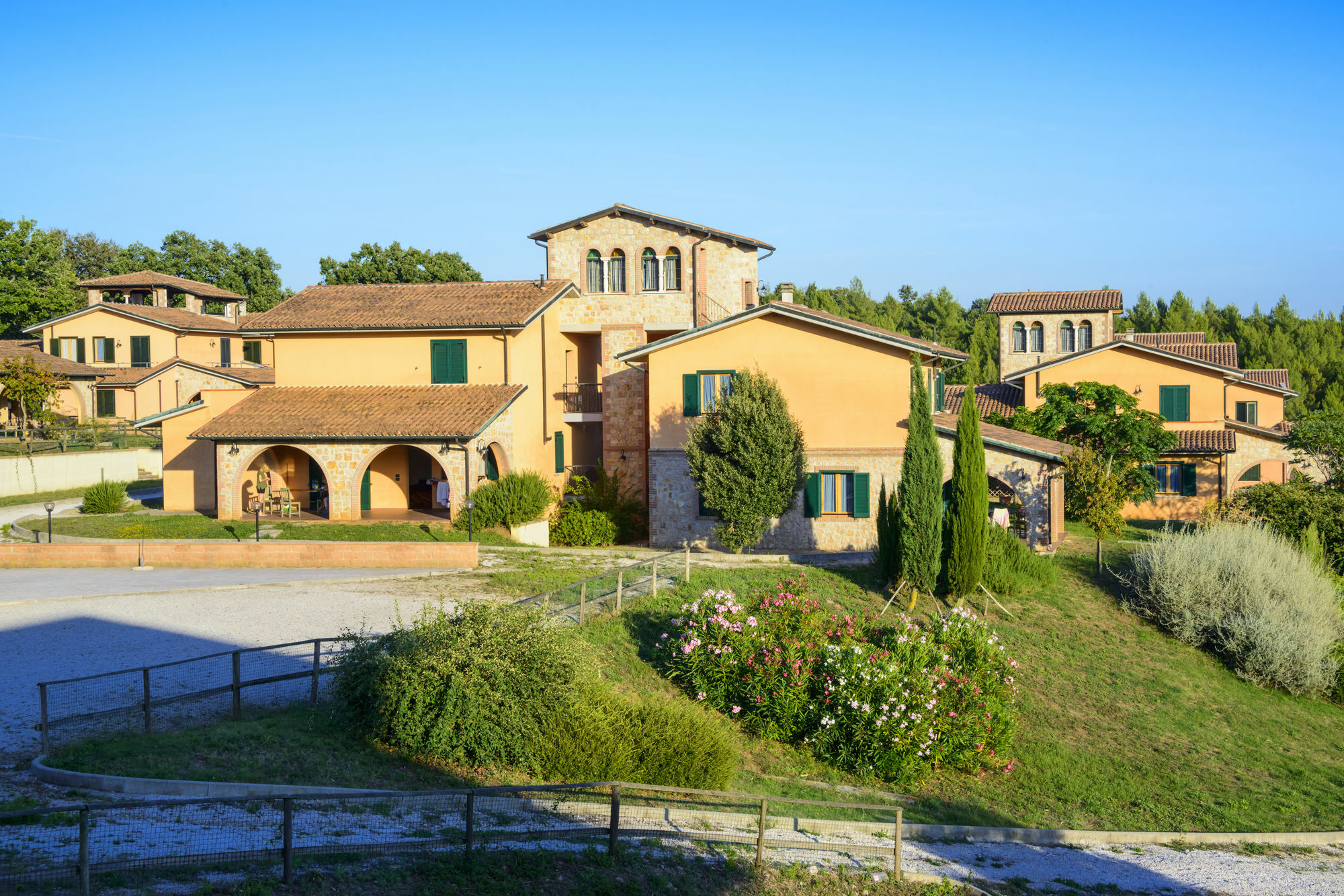 Pian Dei Mucini Resort Le Ville Massa Marittima Exteriör bild